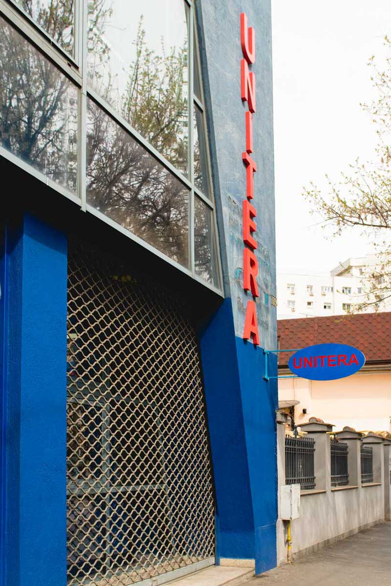 Intrare fata clinica UniTera Med Bucuresti