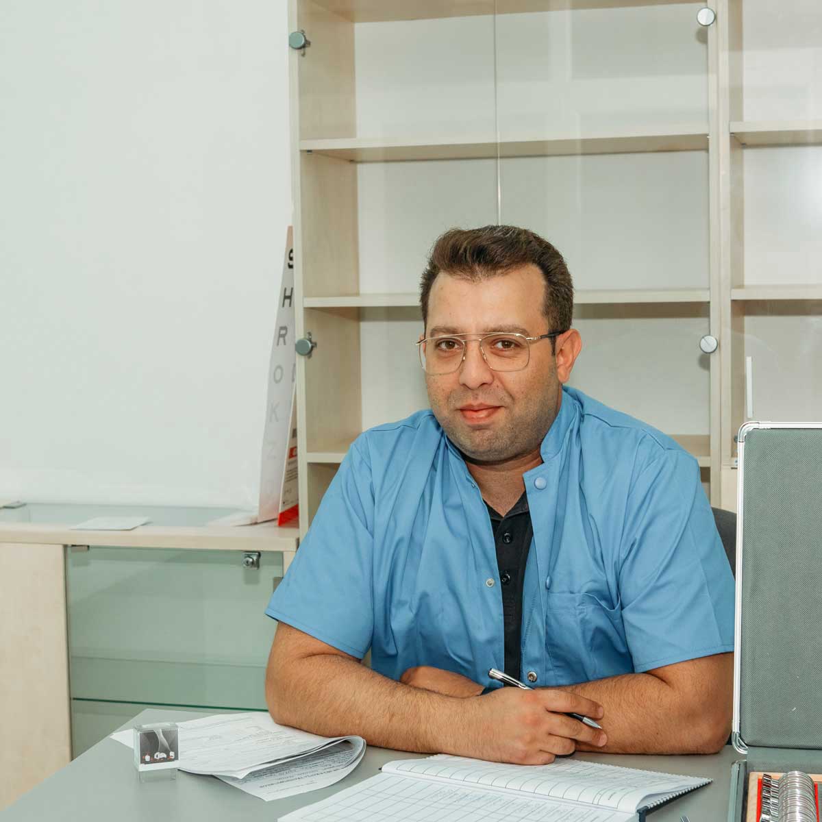 Dr. Kasim Amjad - Medic oftalmolog - Unitera Med Bucuresti